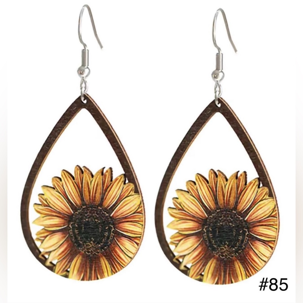 #85 | Wooden Sunflower 🌻 Teardrop Dangle Earrings